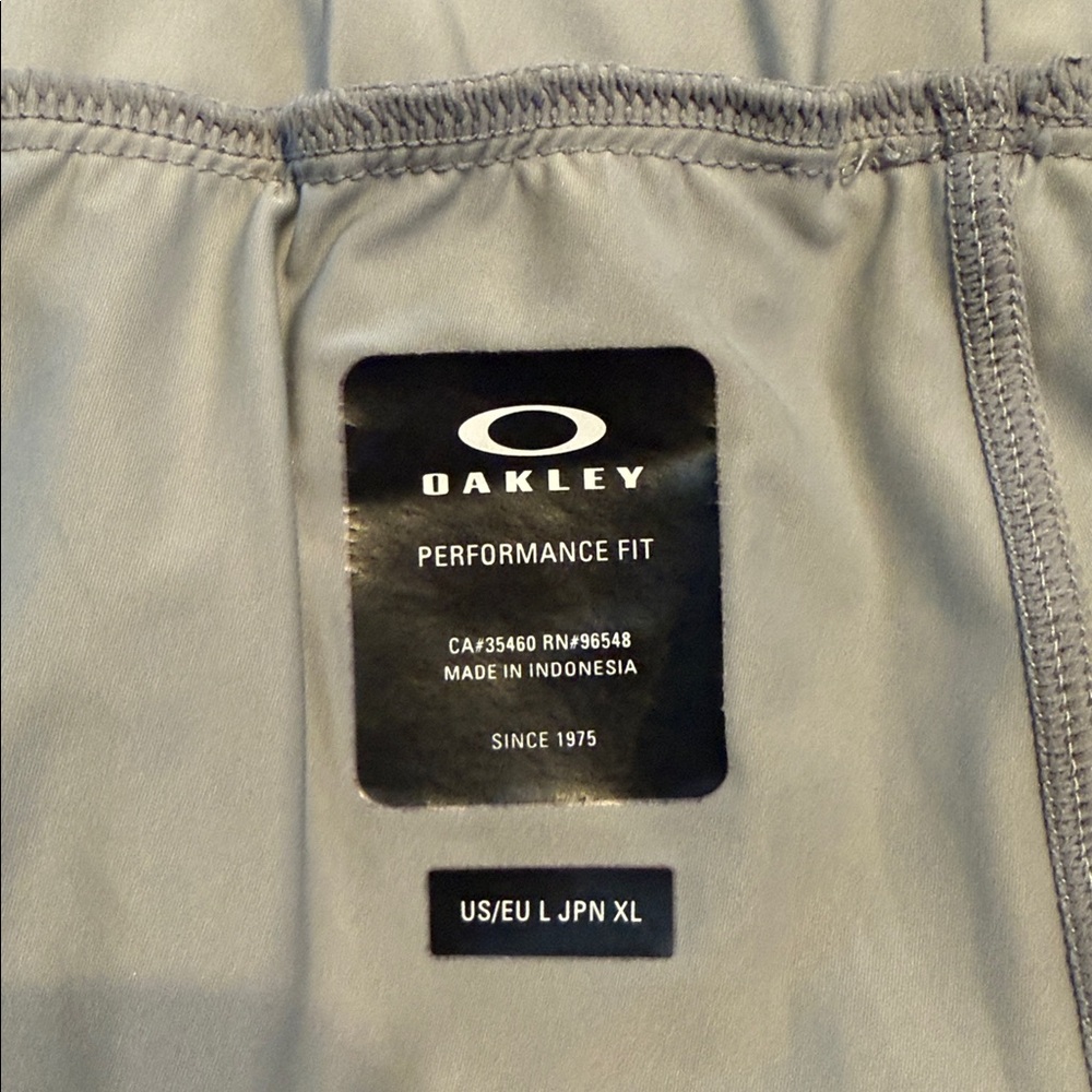Oakley Foundational Base Layer Pants Large - image 5